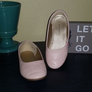 Light pink girls flats
